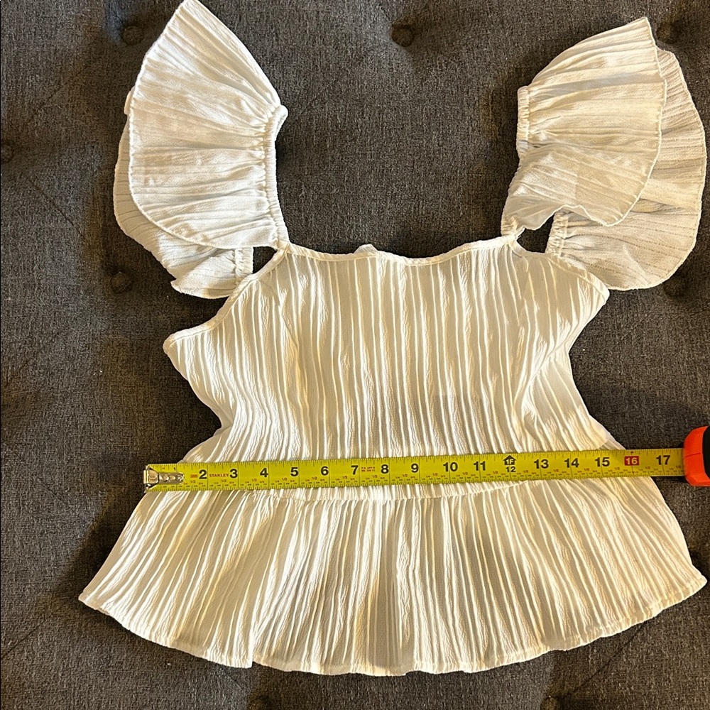 White Ruffled tanktop - Picture 3 of 5